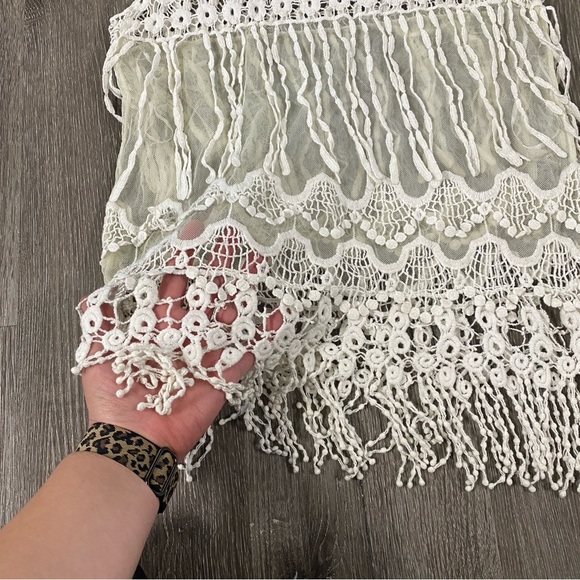 SAY WHAT? Floral Boho Crochet Lace Fringe Sheer Sleeveless Tank Size Large y2k - Picture 5 of 5
